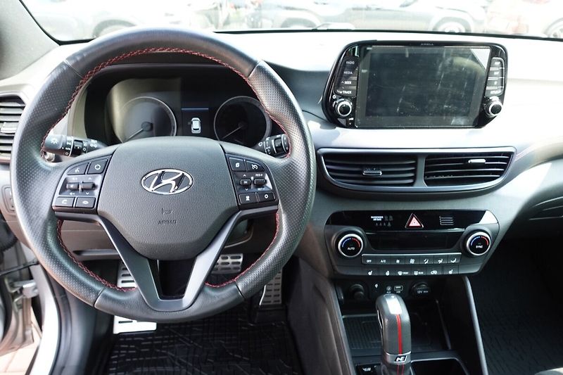 Hyundai Tucson 1,6GDi 130kW A/T 4x4 N-Line, P - fotka 15 z 35