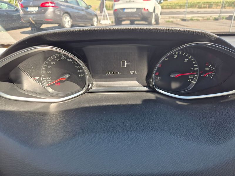 Peugeot 308 1.6HDi 88kW, odpočet DPH - fotka 15 z 25
