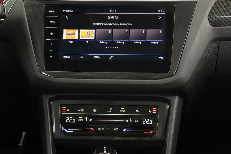 Volkswagen Tiguan (2021) Elegance 2.0 TSI - fotka 9 z 21