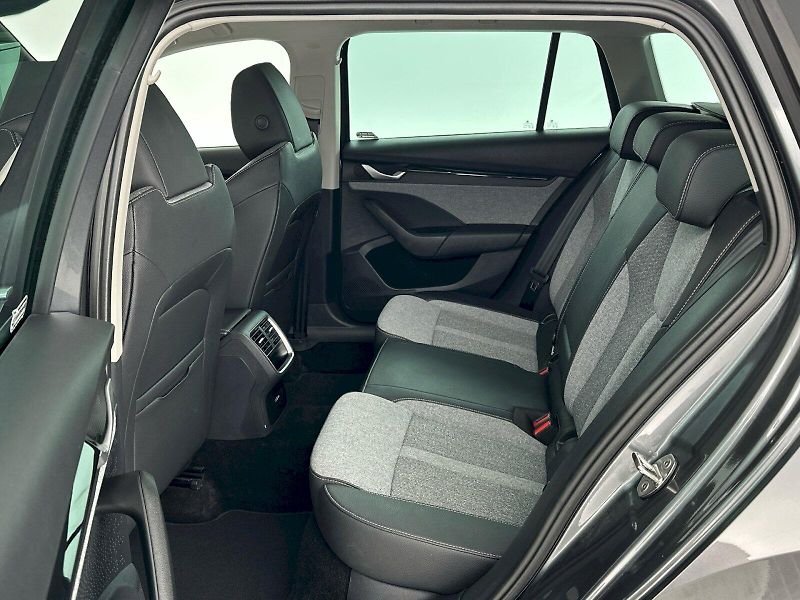 Škoda Octavia (2025) Combi DSG 1.5TSI 110kW Top Sel - fotka 8 z 34