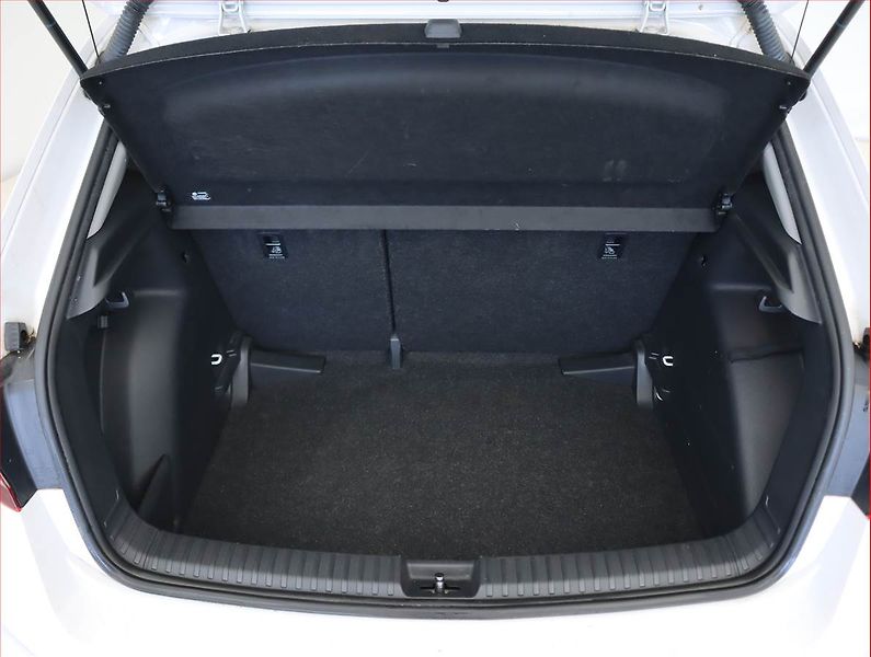 Škoda Fabia (2022) 1.0 TSI, Tempomat - fotka 14 z 19