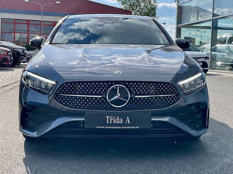 Mercedes-Benz Třídy A 180 Linie AMG - fotka 8 z 23