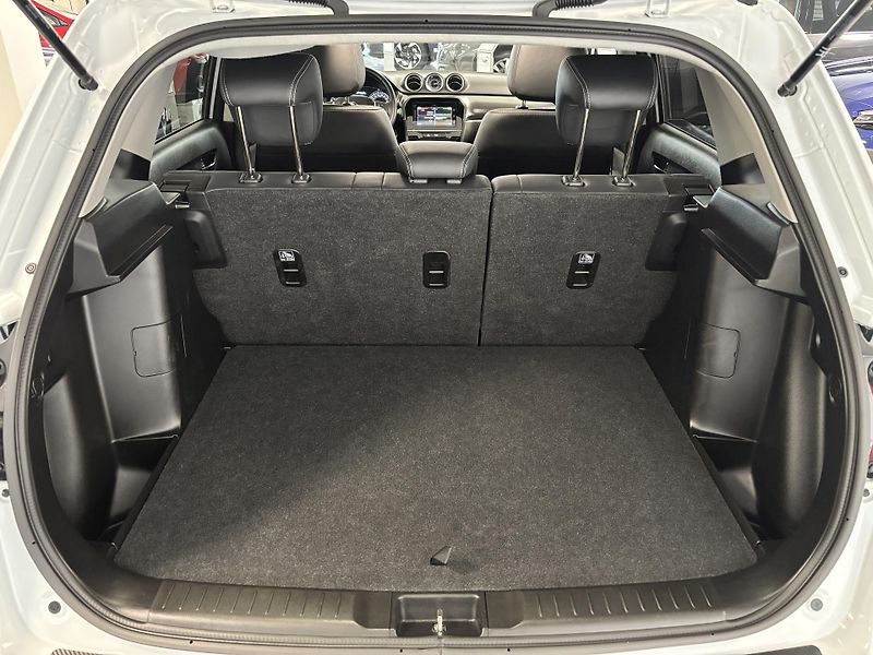 Suzuki Vitara 1.4 Elegance Panorama 4x4 6AT - fotka 17 z 48