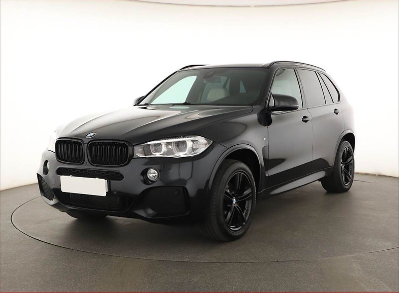 BMW X5 (2017) xDrive30d - fotka 2 z 20
