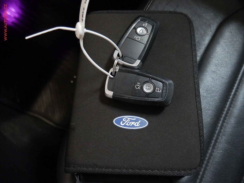 Ford Galaxy (2017) 2.0TDCi 7Míst, AT, LED, navi - fotka 27 z 27