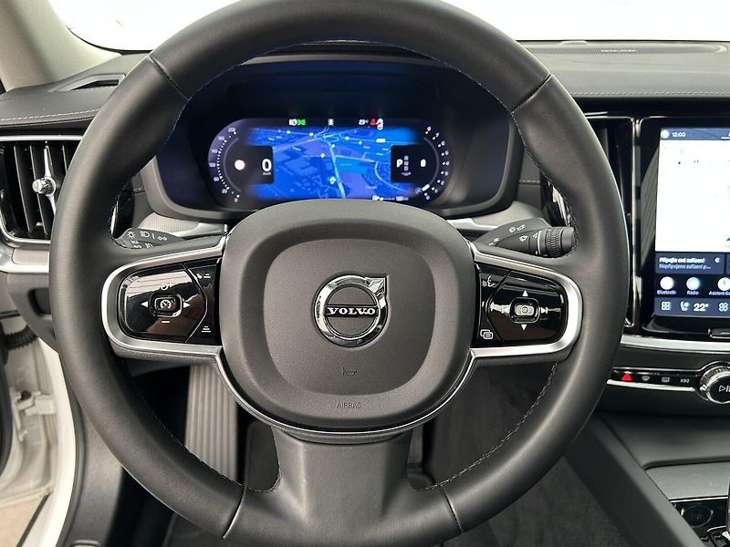 Volvo S60 2.0 B5 4x4 ULTIMATE - fotka 18 z 29