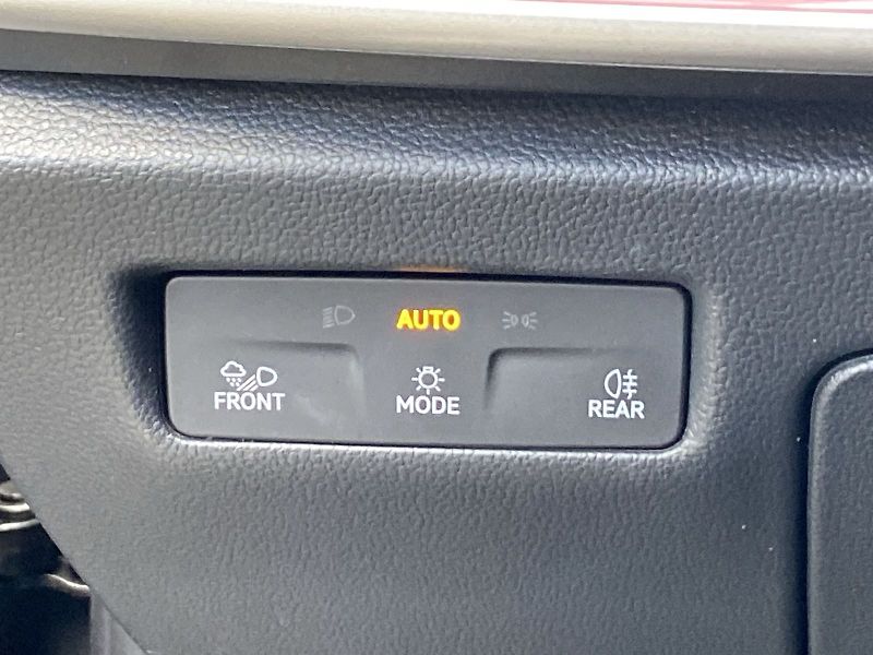 Škoda Superb (2025) Combi iV 1.5 TSI DSG SportLine - fotka 22 z 40