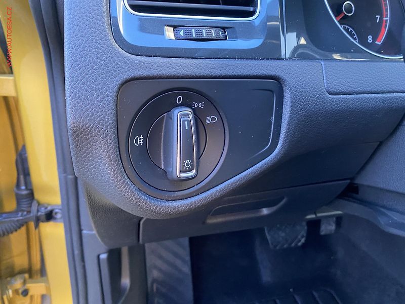 Volkswagen Golf (2018) 1.5TSi, 2.maj,ČR - fotka 15 z 17