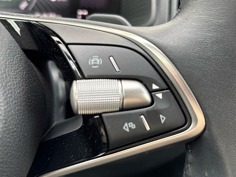 Škoda Karoq DSG SELECTION - fotka 25 z 26