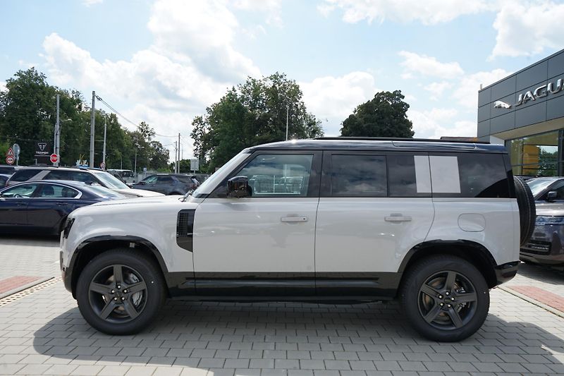 Land Rover Defender (2026) 110 X-Dynamic SE P300e       - fotka 3 z 37