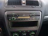 Škoda Octavia (2010) 1.9 TDI, po STK - náhled 12