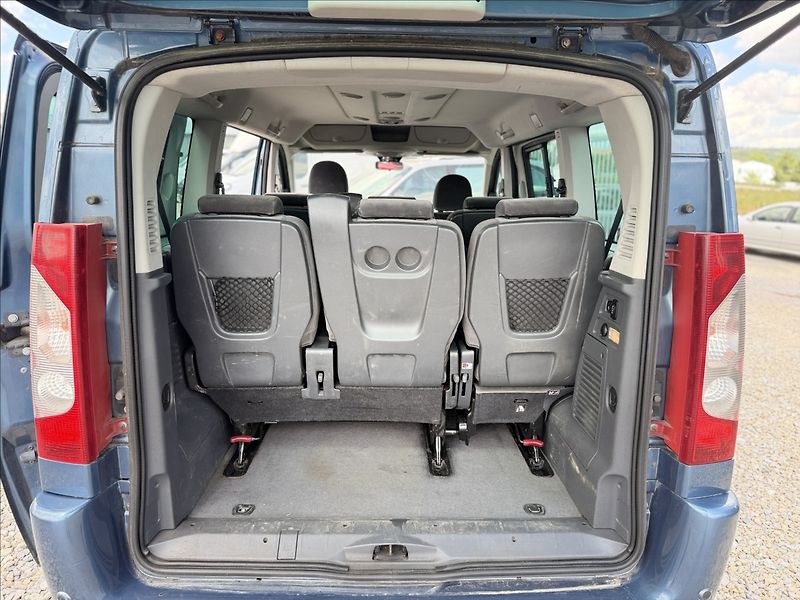 Peugeot Expert 2,0 100kW NAVI,TAŽNÉ,8 SEDADEL - fotka 22 z 28
