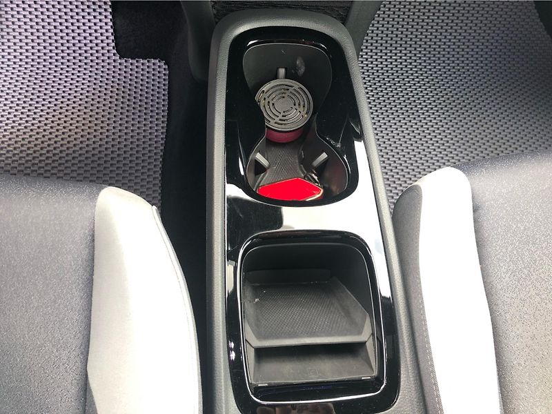Volkswagen ID.3 Pro 58kWh, SOH 92.2% - fotka 21 z 28