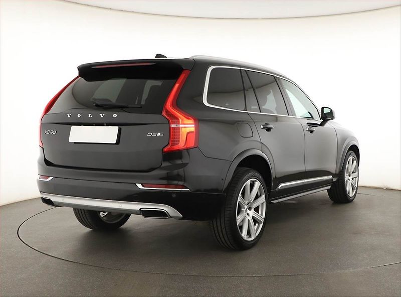 Volvo XC90 (2015) D5 AWD, 4X4, Automat, 7 míst - fotka 5 z 20