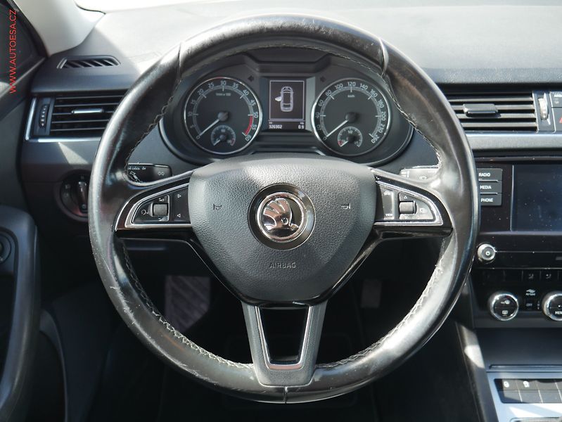 Škoda Octavia (2018) 1.6 TDi, ČR, Ambition Fresh - fotka 11 z 20