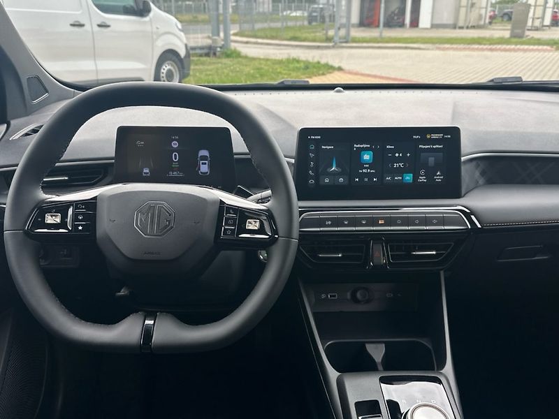 MG MG3 (2025) EXCLUSIVE 1.5 HEV Hybrid+ - fotka 12 z 19