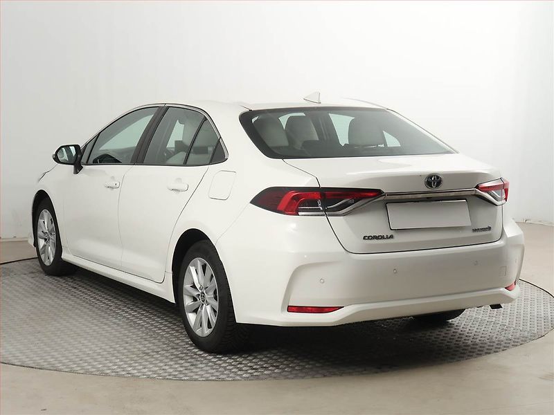 Toyota Corolla (2024) 1.8 Hybrid - fotka 4 z 19