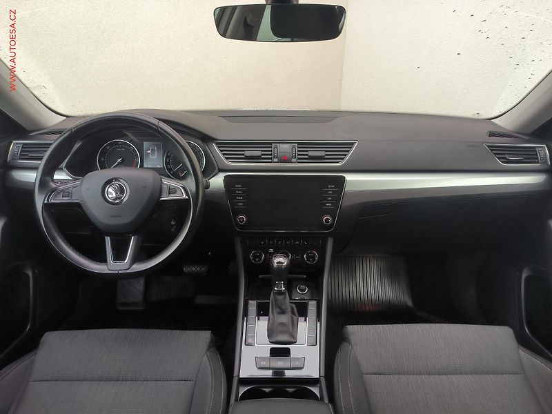 Škoda Superb (2017) 2.0 TDi, ČR, Ambition, DSG - fotka 8 z 24