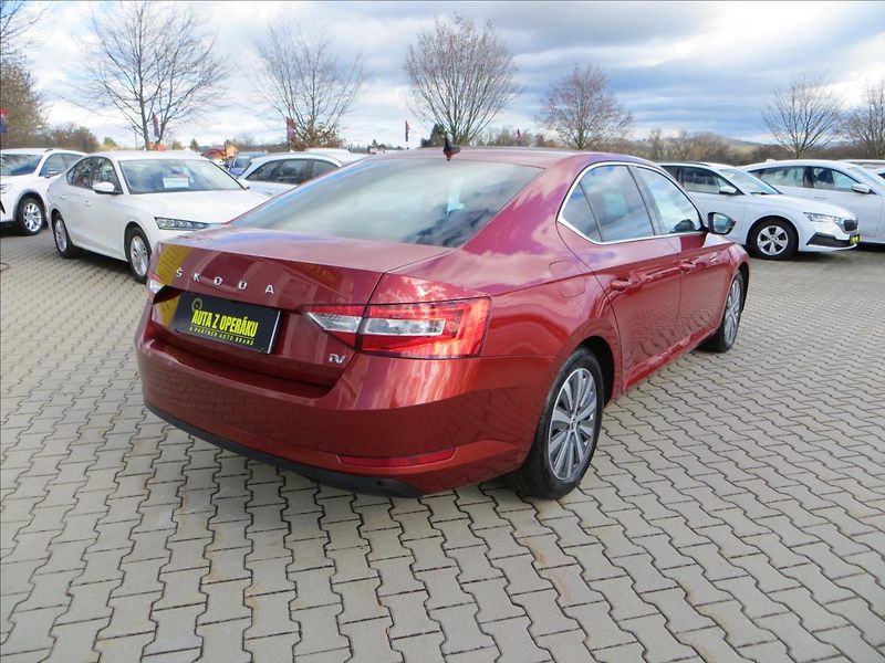 Škoda Superb 1,4 TSI PHEV DSG Style 115kW - fotka 8 z 25
