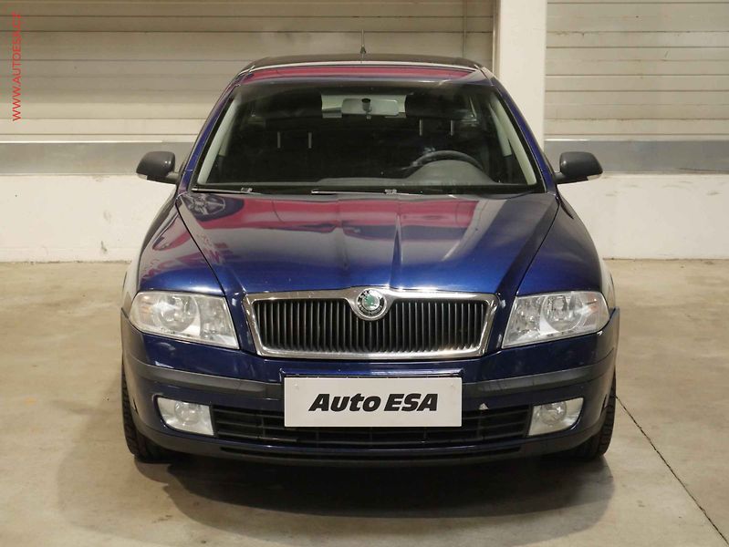 Škoda Octavia (2008) 1.9 TDi, Klima - fotka 2 z 15