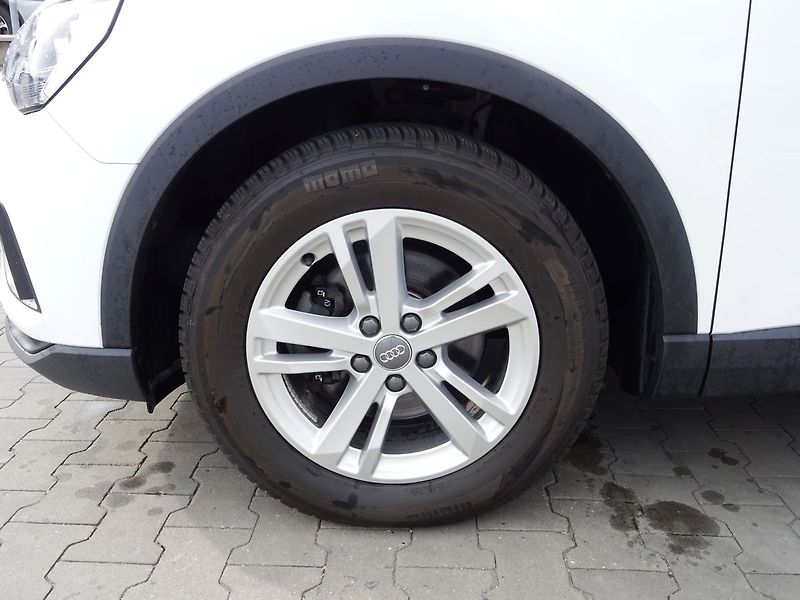 Audi Q3 35TDI A/T Virtual Navi Tažné - fotka 27 z 30