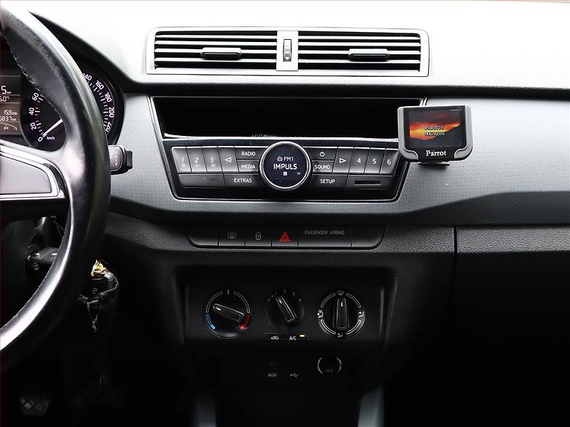 Škoda Fabia (2018) Ambition 1.0 TSI, Serv.kniha - fotka 10 z 13