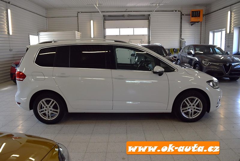 Volkswagen Touran 2.0 TDI HIGH. 7 MÍST 61 000 KM - fotka 9 z 52