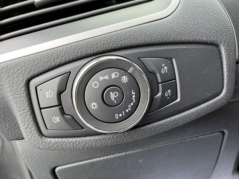 Ford S-MAX (2022) 2.0Eco SPORT*KAMERA*TAŽNÉ*NAVI - fotka 43 z 48