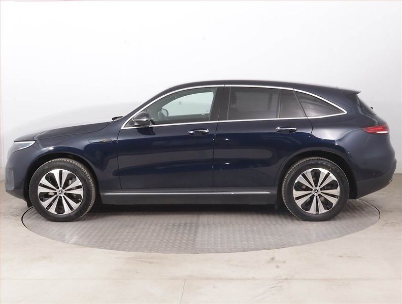 Mercedes-Benz EQC (2022) 400 4MATIC, SoH 97% - fotka 3 z 19