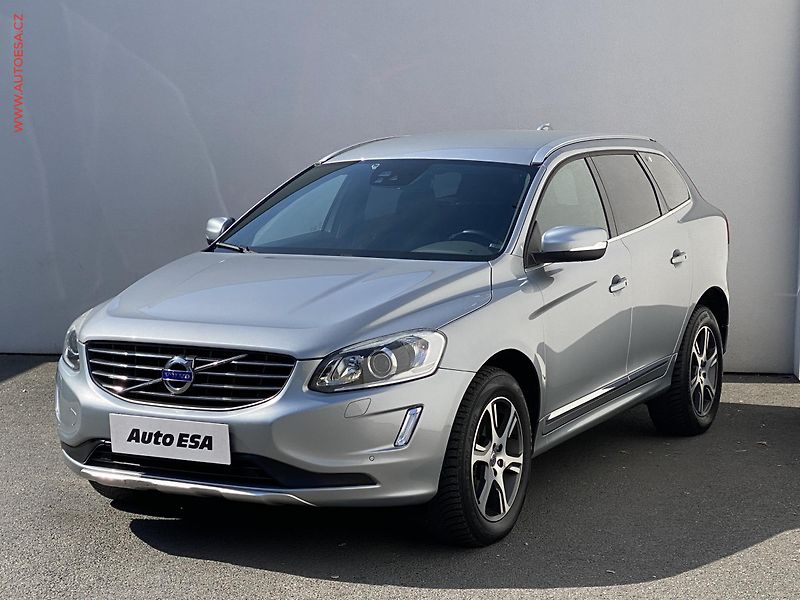 Volvo XC60 (2014) 2.4 D5 4x4, AT - fotka 3 z 18