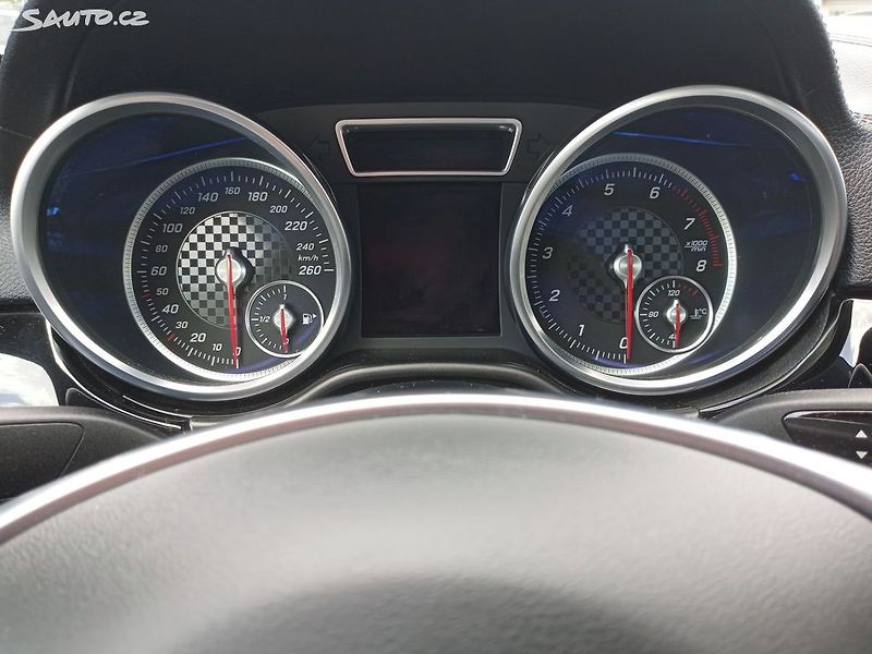 Mercedes-Benz GLE COUPE 450 AMG 3.0 270kW - fotka 14 z 36