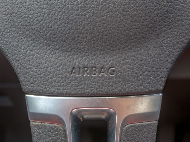 Volkswagen Golf (2011) 1.4TSI 90KW – PO SERVISU - fotka 28 z 48