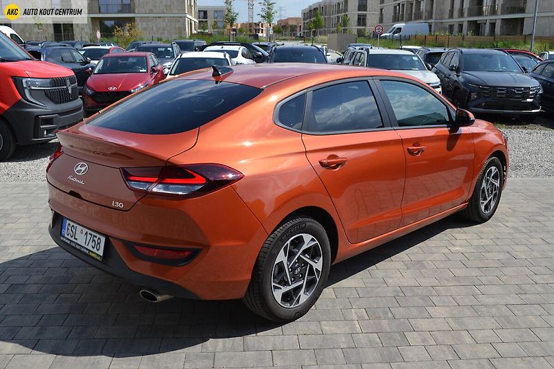 Hyundai i30 FB FL 1,0T- GDI FAMILY NAVI - fotka 5 z 42