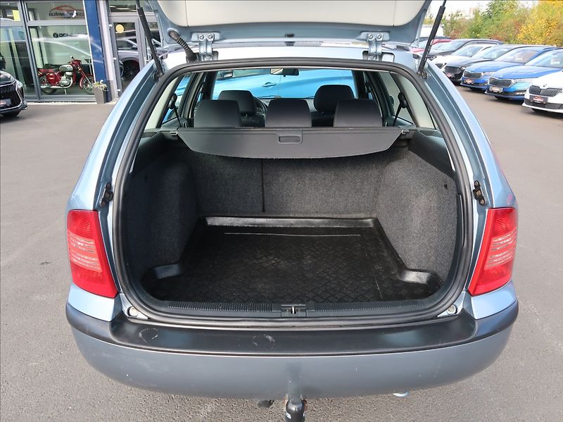 Škoda Octavia 1,6 MPi,75kW,NovéČR,tažné - fotka 21 z 22