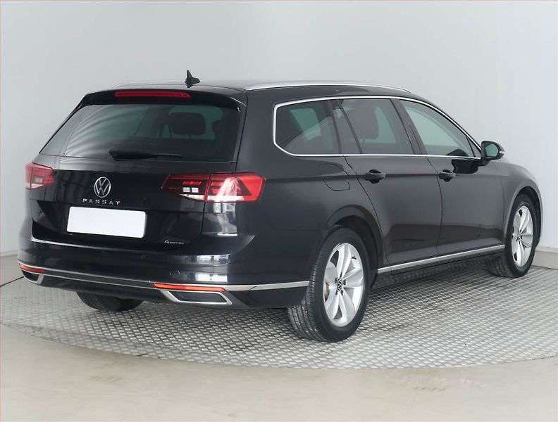 Volkswagen Passat (2021) Elegance 2.0 TDI - fotka 5 z 22