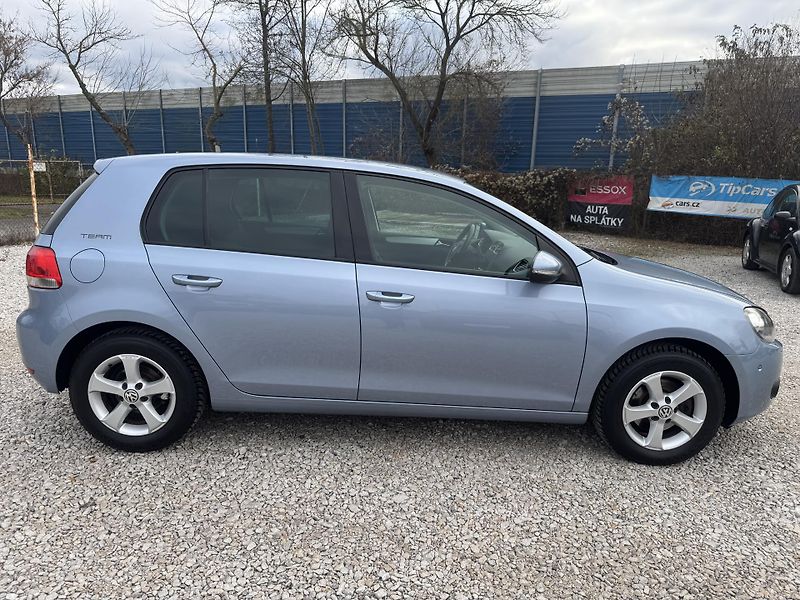 Volkswagen Golf 1.2TSi,rezervace - fotka 3 z 41