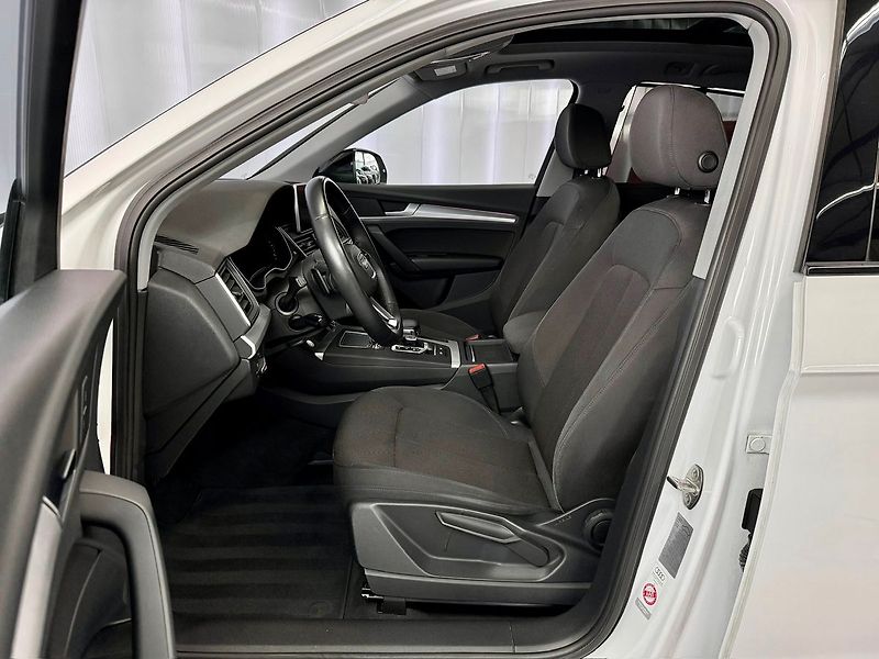 Audi Q5 2.0 PHEV QUATTRO S-LINE, PANO, - fotka 11 z 30