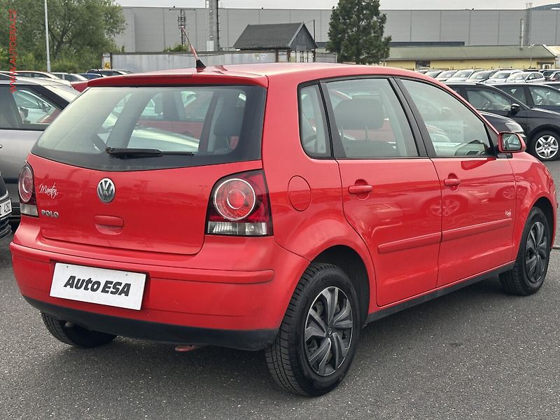 Volkswagen Polo (2008) 1.2HTP, AC - fotka 4 z 14