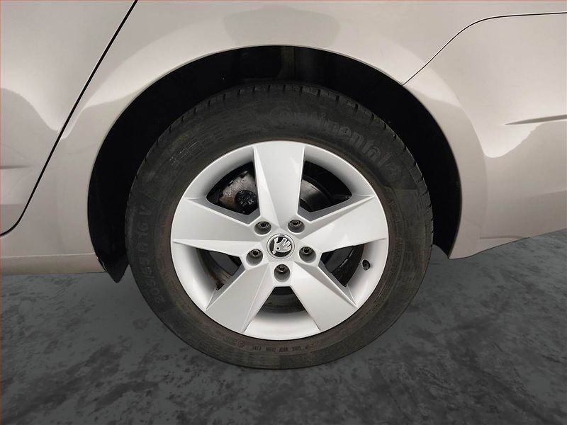 Škoda Octavia (2018) Extra 1.4 TSI, ČR,1.maj - fotka 15 z 20