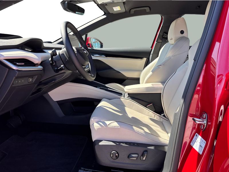 Škoda Elroq 85x 210 kW 82 kWh TČ L&K - fotka 12 z 30
