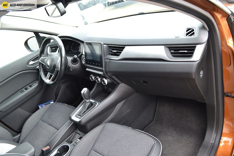 Renault Captur Intens E-TECH HYBRID 145 - fotka 12 z 45