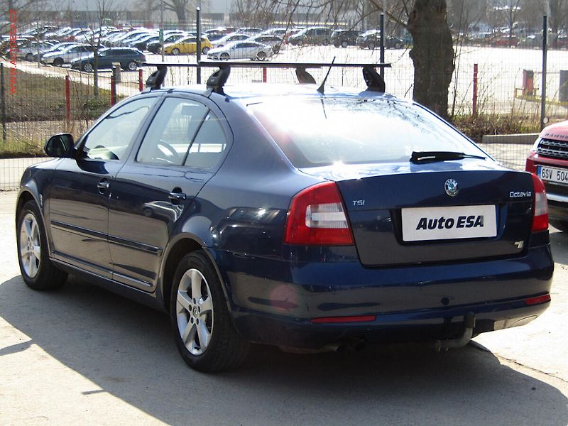 Škoda Octavia (2011) 1.4TSi, ČR, Ambiente - fotka 6 z 16