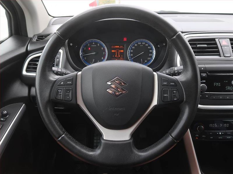 Suzuki SX4 S-Cross (2013) Premium 1.6 VVT AllGrip, 4X4 - fotka 18 z 18