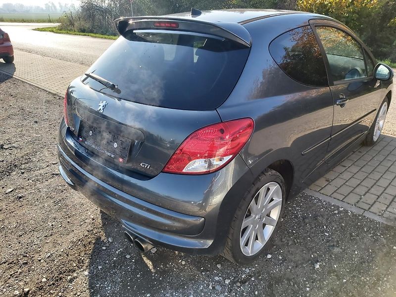 Peugeot 207 (2009) 1,6 128 KW  GTI - fotka 10 z 27
