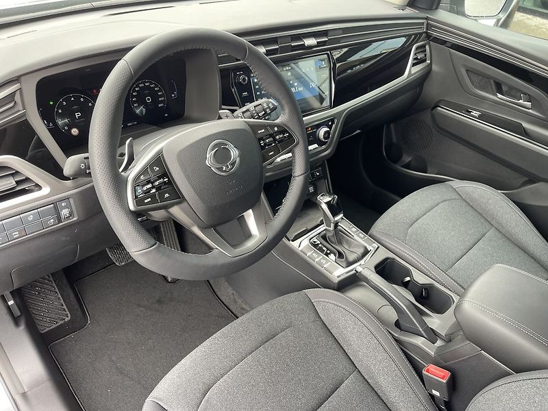KGM Korando (2026) Smart 1.5 AWD A6 - fotka 16 z 21