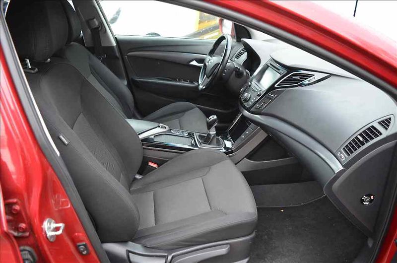 Hyundai i40 (2015) 1,7 CRDI - fotka 15 z 17