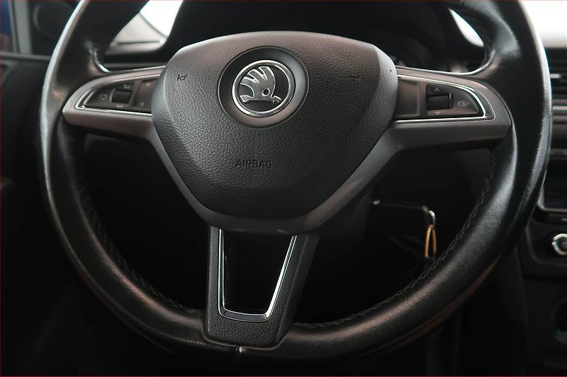 Škoda Rapid (2015) Spaceback 1.2 TSI - fotka 16 z 16