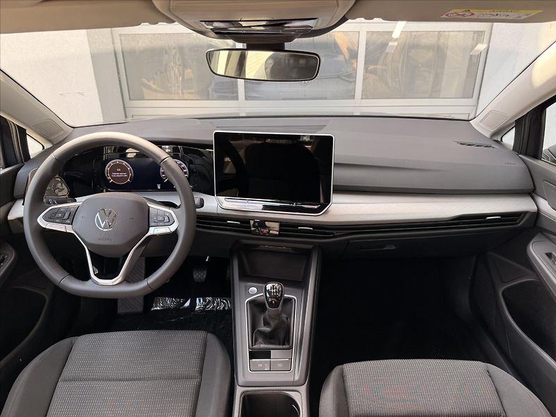 Volkswagen Golf Variant (2026) 1,5 TSI 6G  Limited - fotka 12 z 14