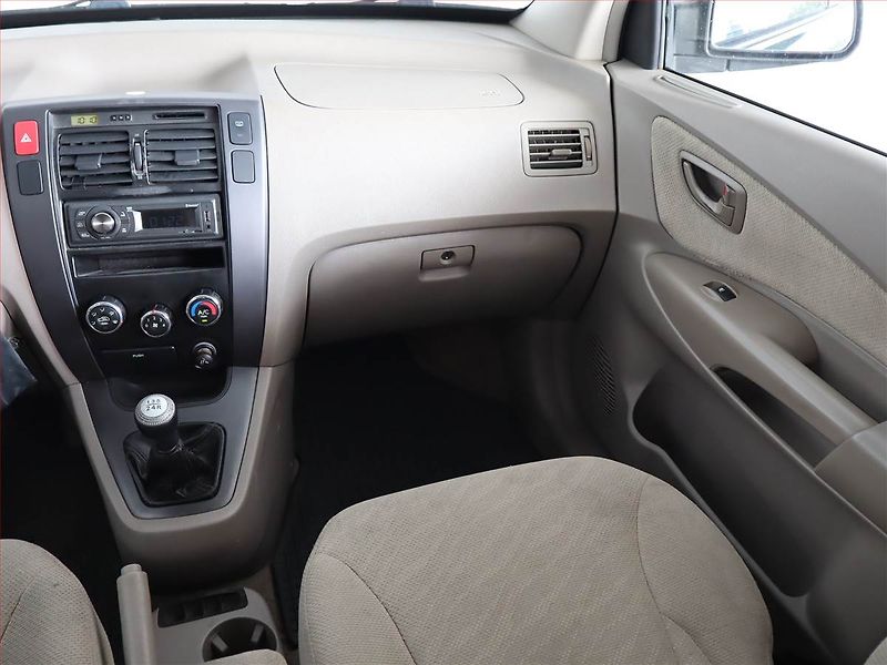 Hyundai Tucson (2005) 2.0 i, 4X4, nová STK - fotka 8 z 14
