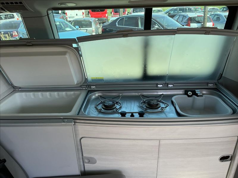 Volkswagen California 2,0 TDi DSG OCEAN 4x4 KUCHYŇ - fotka 35 z 55